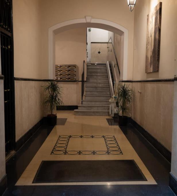Merulana Penthouse: 5 Minutes Walk From Colosseum ภายนอก รูปภาพ