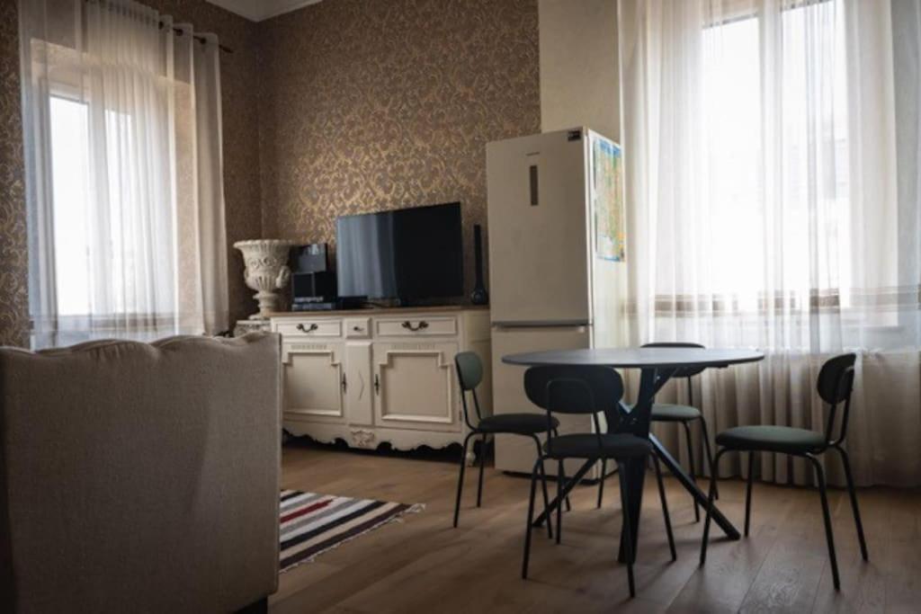 Merulana Penthouse: 5 Minutes Walk From Colosseum ภายนอก รูปภาพ